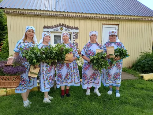 Җәйнең матур, тымызык бер кичендә районыбызның каләм ияләре очрашты