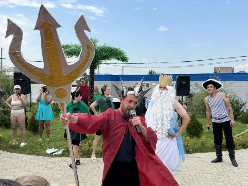 «Море эмоций, спорт и семейный отдых»: в городском бассейне отпраздновали День Нептуна