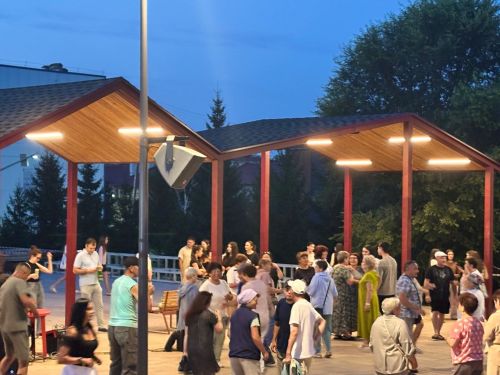 Вечеринка в парке Р. Ишкаева: танцевальный вечер в рамках нацпроекта