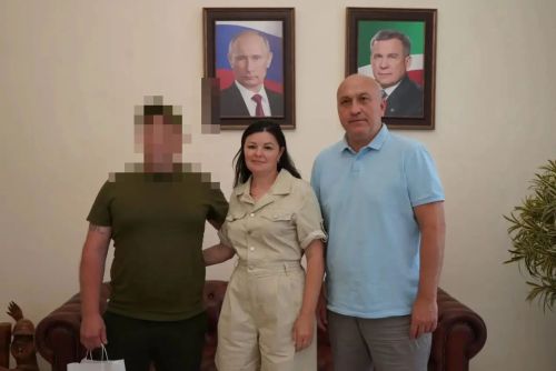 Геройлар янәшәдә