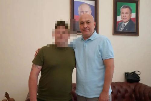 Геройлар янәшәдә
