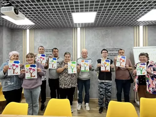 Рисуем осень: творим вместе в Молодёжном центре „ТАУ“!
