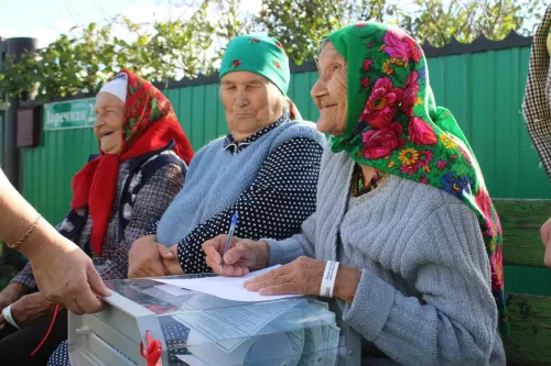 Азнакайда 101 яшьлек Мөхәссәнә апа сайлауда катнашты
