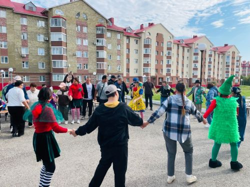 Инклюзивный праздник «Сочная улыбка» прошёл в Культурном центре