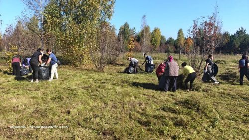 В Молодёжном парке Азнакаево прошёл субботник