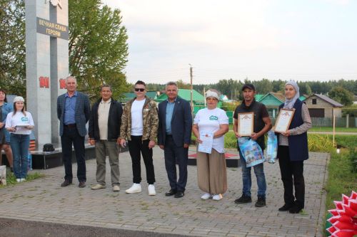 В посёлке городского типа Актюбинский  прошла эко‑акция „Связь поколений“