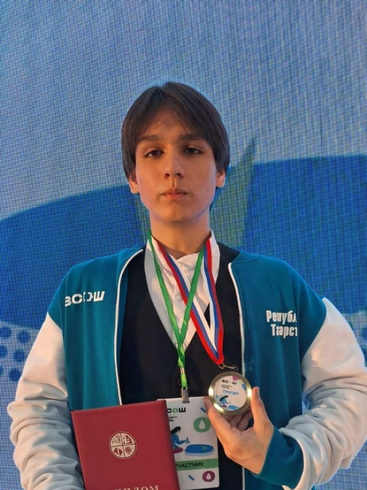 Азнакай укучысы экология фәнен яхшы белә