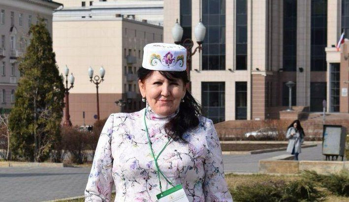 Хуш, бәхил бул, Лиза Рөстәмовна!