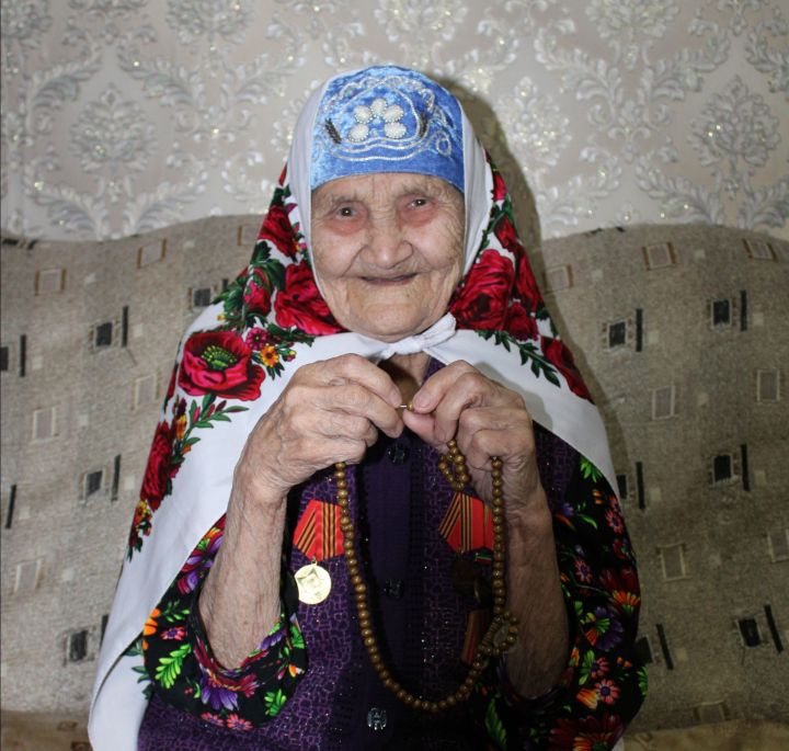 100-летняя Мухассана Рахманова: «Я еще как девчонка!»