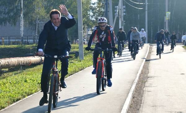 Жителей Азнакаево призвали ездить на работу на велосипеде
