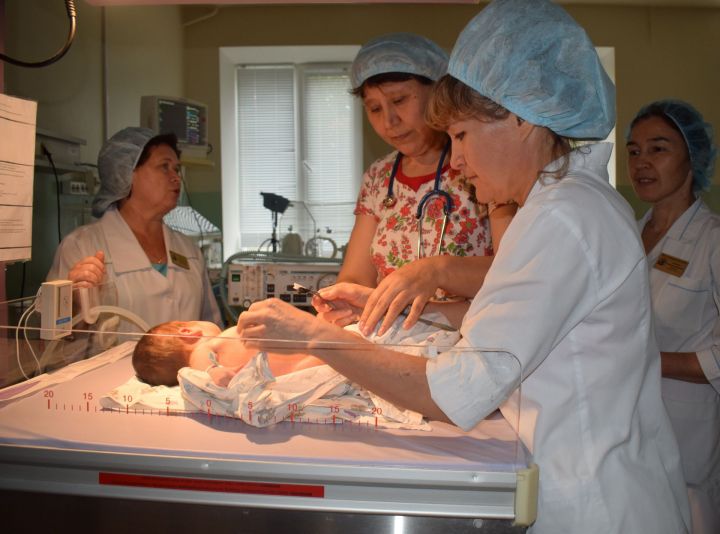 За 9 дней нового года в Азнакаево родилось 13 малышей