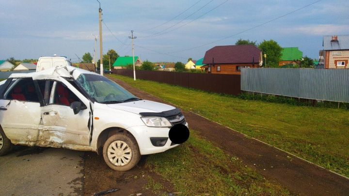 В Азнакаево произошло ДТП