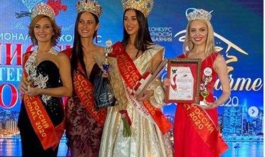 Две красавицы из РТ получили короны «Миссис Россия International-2020»