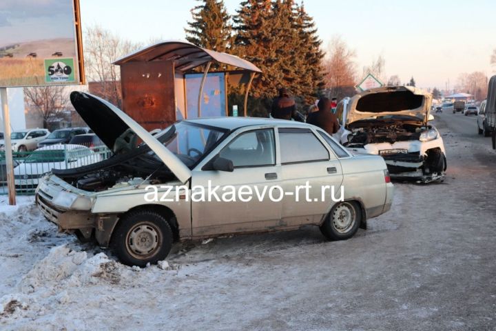 Азнакайда куркыныч авария булган: каза күрүчеләр бар (ФОТО)