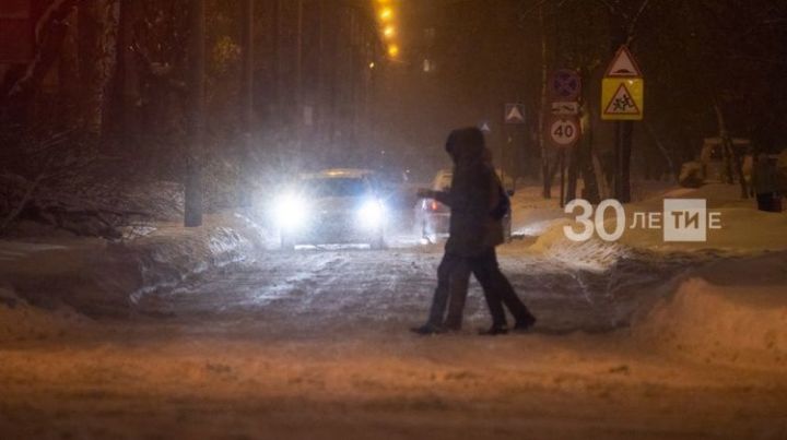 В ближайшие дни холодный воздух с Арктики принесет в Татарстан снег и метели
