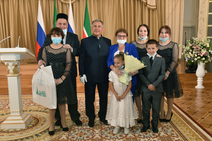 Семья Фаттаховых побывала на приеме у Президента