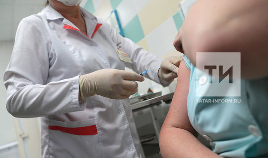 В Татарстане началась вакцинация от коронавируса на предприятиях