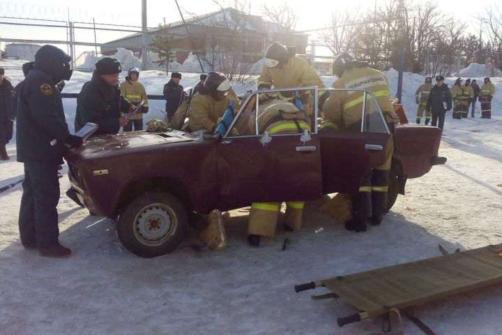 Азнакаевские пожарные вновь подтвердили статус спасателей
