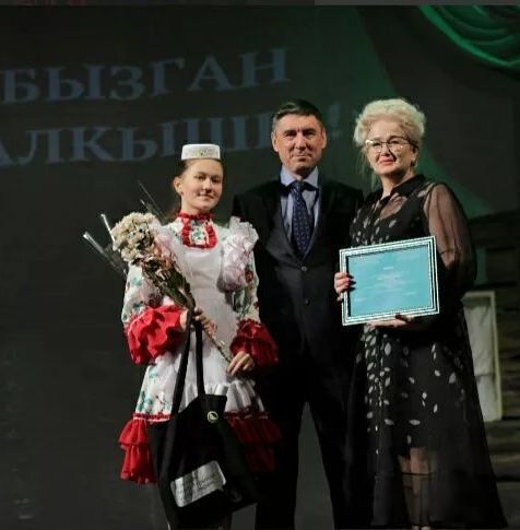 Азнакай кызы Сабина Сәмигуллина Бөтенроссия фестивалендә җиңгән
