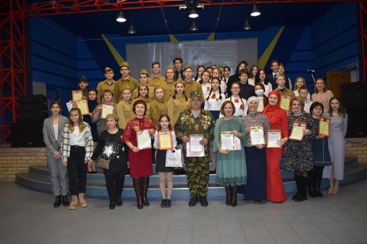 В Азнакаево состоялся конкурс патриотической песни