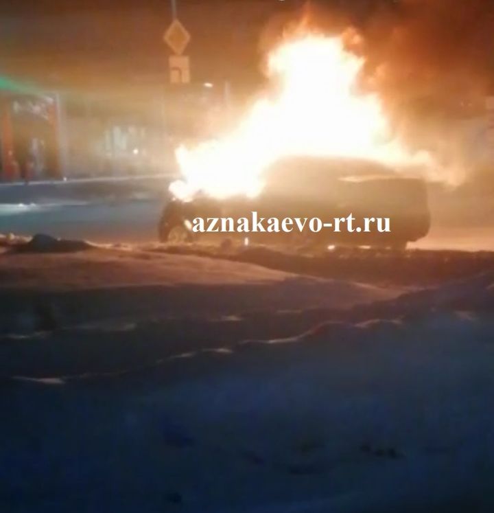 Стала известна причина возгорания автомобиля в Азнакаево