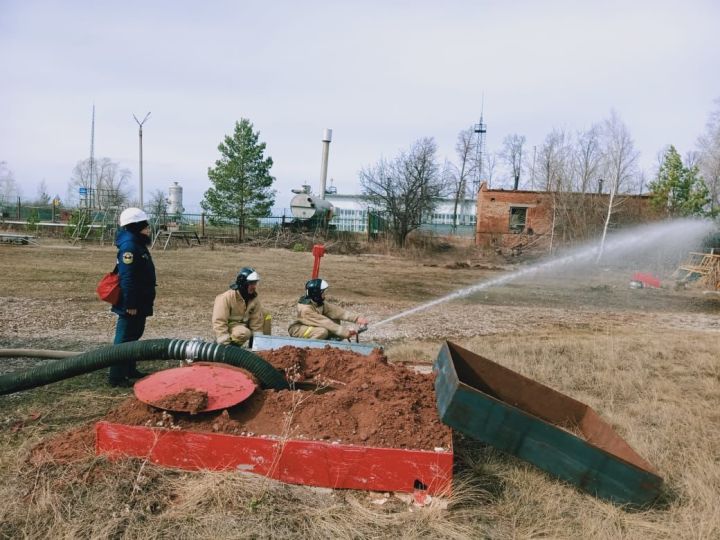 В Азнакаево проводится пожарно-профилактическая операция «Водоисточник»