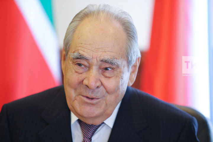 Рустам Минниханов поздравил первого Президента Татарстана Минтимера Шаймиева с 85-летием