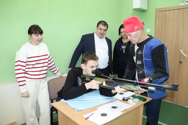 Ветераны-спортсмены Азнакаево делятся опытом со школьниками