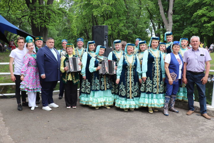 Самара шәһәрендә үткән Сабан туен азнакайлылар гөрләтте