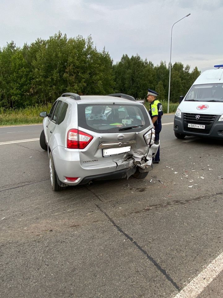 В Азнакаево в ДТП пострадали двое детей