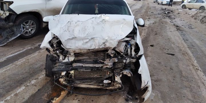 В Азнакаево по вине пьяного водителя произошла авария: есть пострадавший