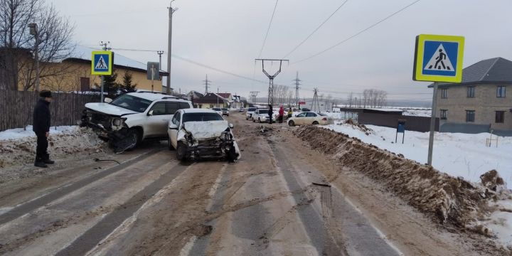 В Азнакаево по вине пьяного водителя произошла авария: есть пострадавший