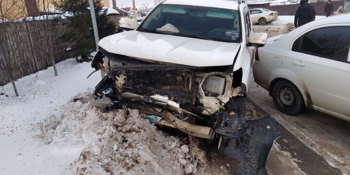 В Азнакаево по вине пьяного водителя произошла авария: есть пострадавший