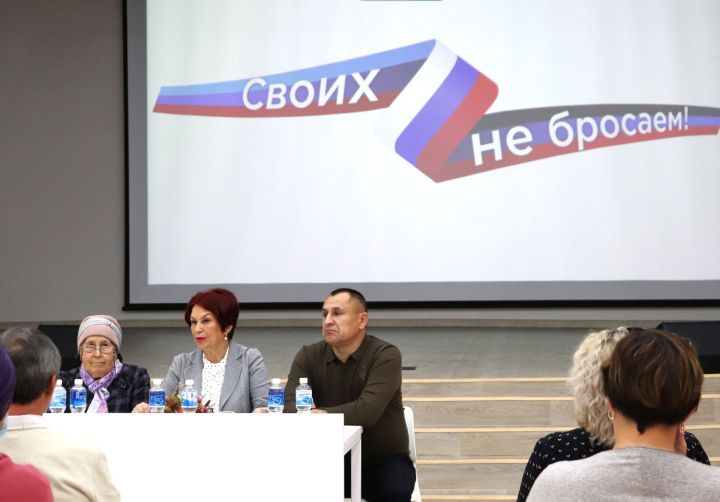 24 октября в Молодёжном центре «Тау» прошел круглый стол с волонтерами Азнакаевского муниципального района