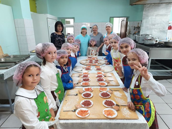 Азнакай ресторанында мастер-класс үткәрелде