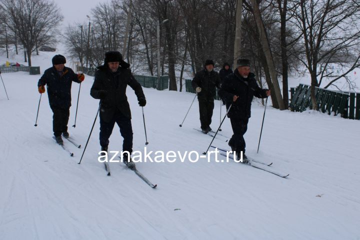 Азнакаевские имамы соревновались по лыжным гонкам