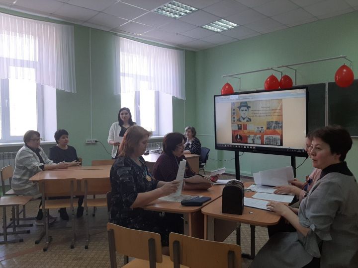 Азнакайда батырларыбызга багышланган республика конференциясе үтә