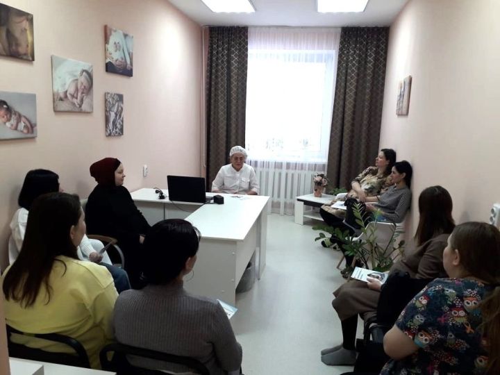 Азнакаевские врачи на страже женского здоровья
