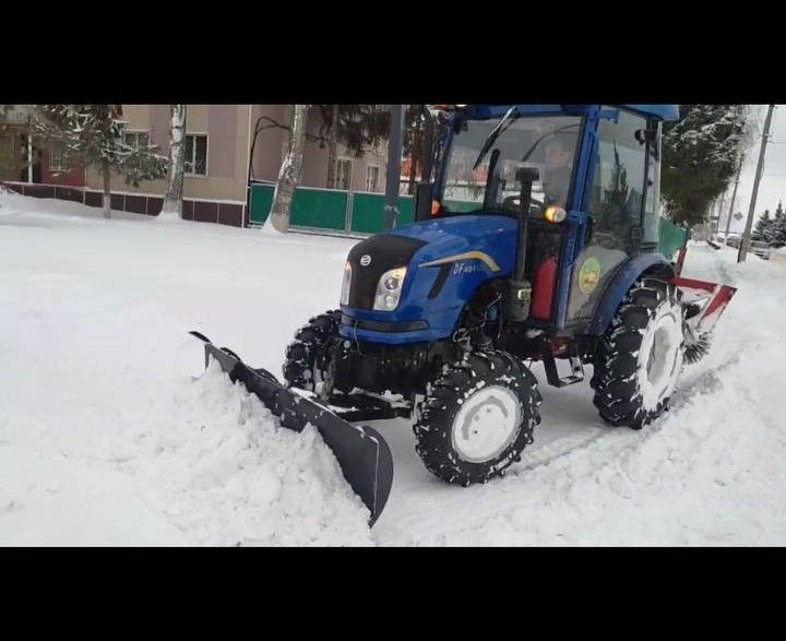 Азнакай районына кар чистарту өчен яңа коммуналь техникалар кайтты