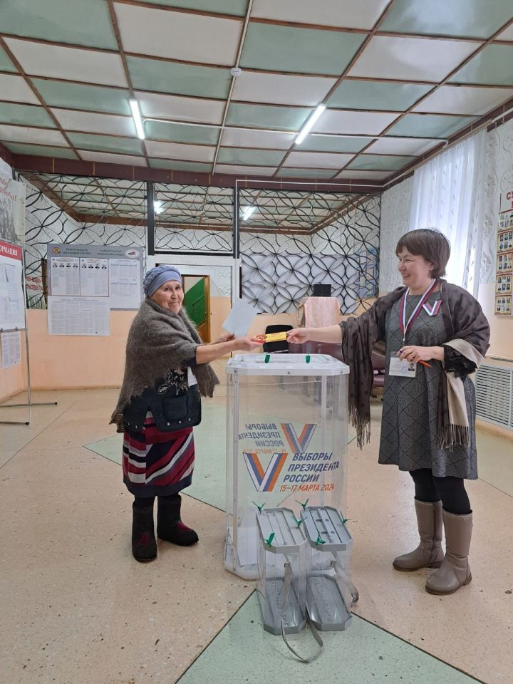 Ветераны Азнакаевского района активно участвуют в выборах