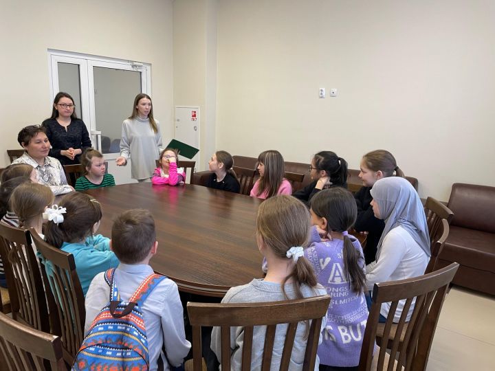 В Азнакаево провели круглый стол на тему «Крым в истории России»