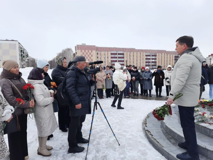 Сегодня в городе Азнакаево почтили память погибших в результате теракта в «Крокус Сити Холле»