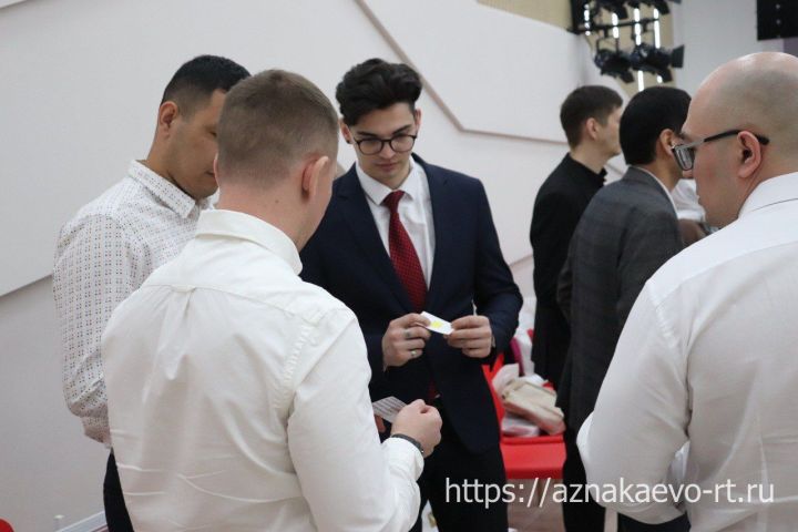 В Азнакаево встретились с молодыми врачами