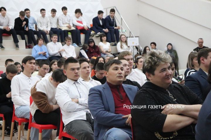 Азнакайда вакансияләр ярминкәсе узды