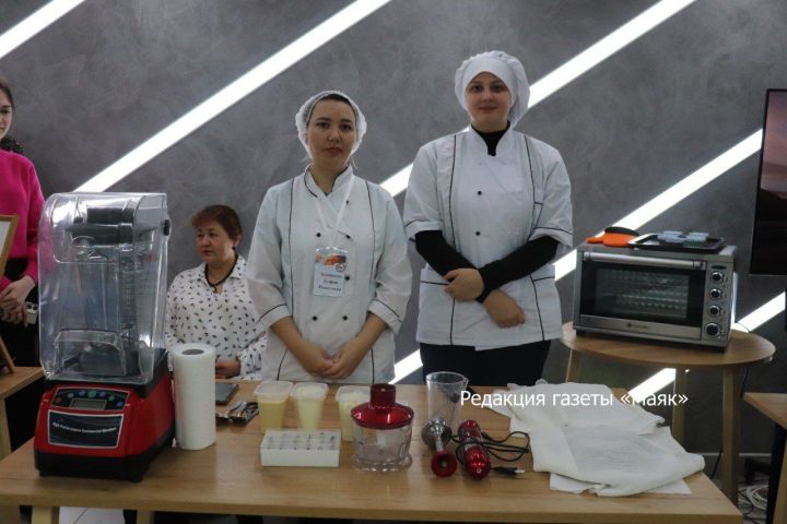 В Азнакаево прошла ярмарка вакансий