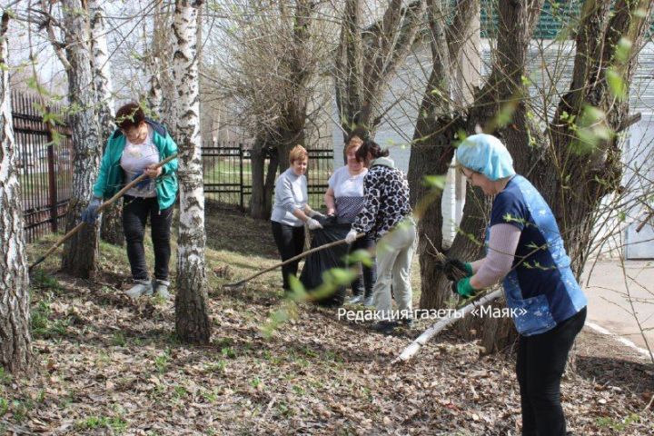 Азнакай Бөтенрәсәй субботникка кушылды