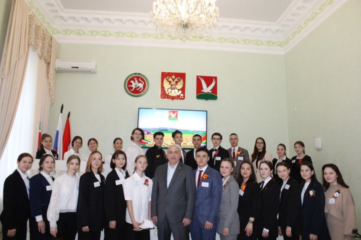 Азнакайда Дублер көне үтте