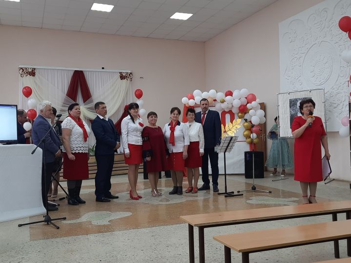 В селе Чалпы состоялся торжественный вечер, посвященный 100-летию со дня рождения легендарного учителя Закарии Каюмова