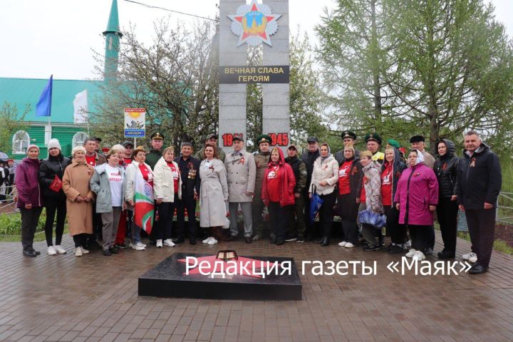 В Актюбе открыли обновленный памятник павшим