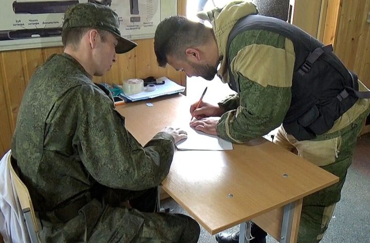 В именной батальон «Батыр» отправились служить более 100 контрактников из Татарстана